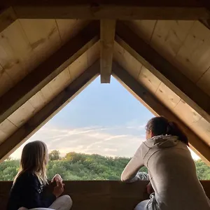 cabane-bivouac-a-lombre-des-chenes.midi-pyreneeshotels.com/
